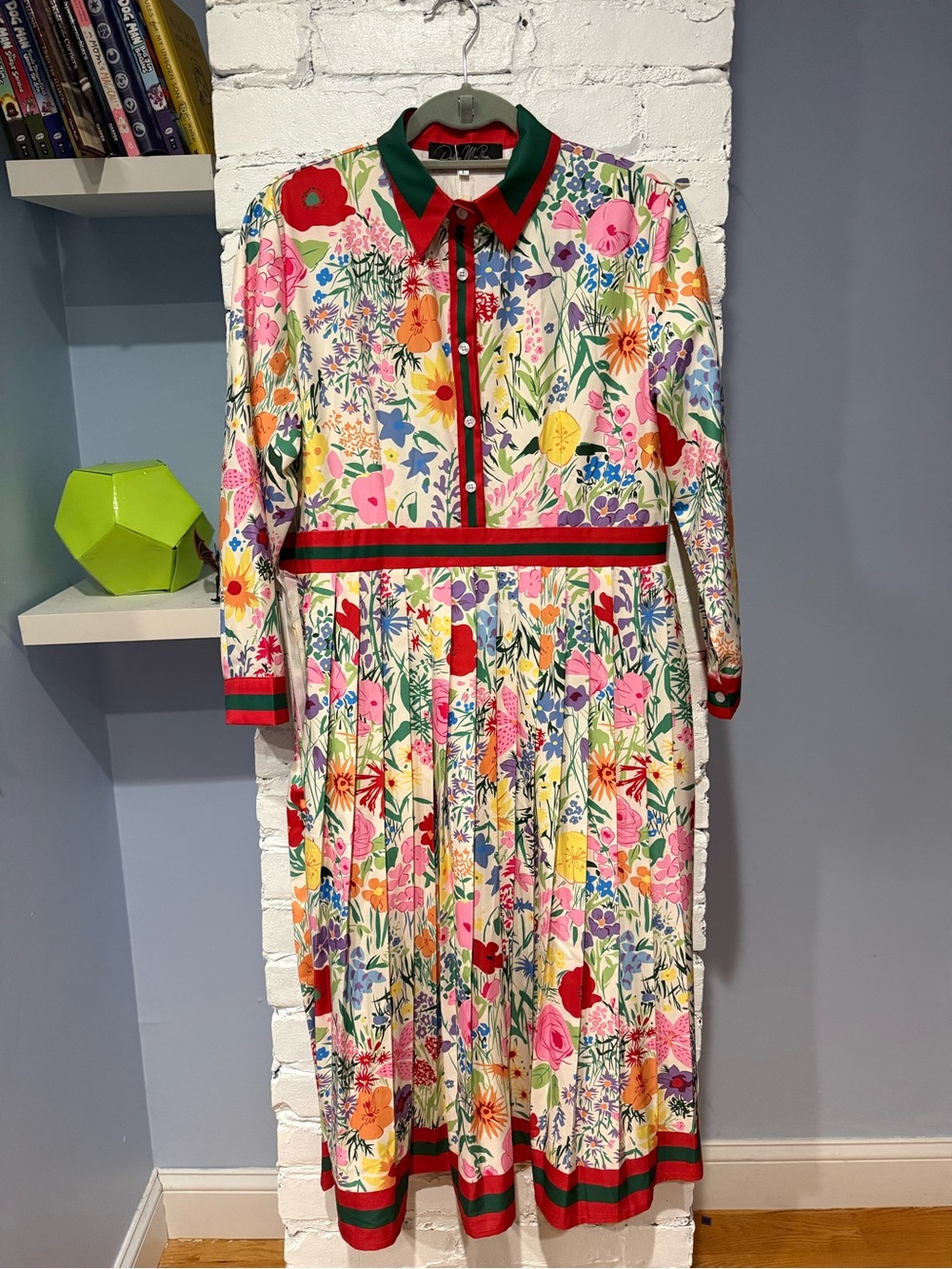 Floral Button-Front Midi Dress with Green Collar and Red Trim